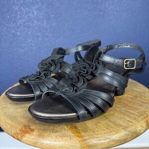 Clarks "Lucia Resort" Black Wedge Sandals, Size 9.5 WIDE